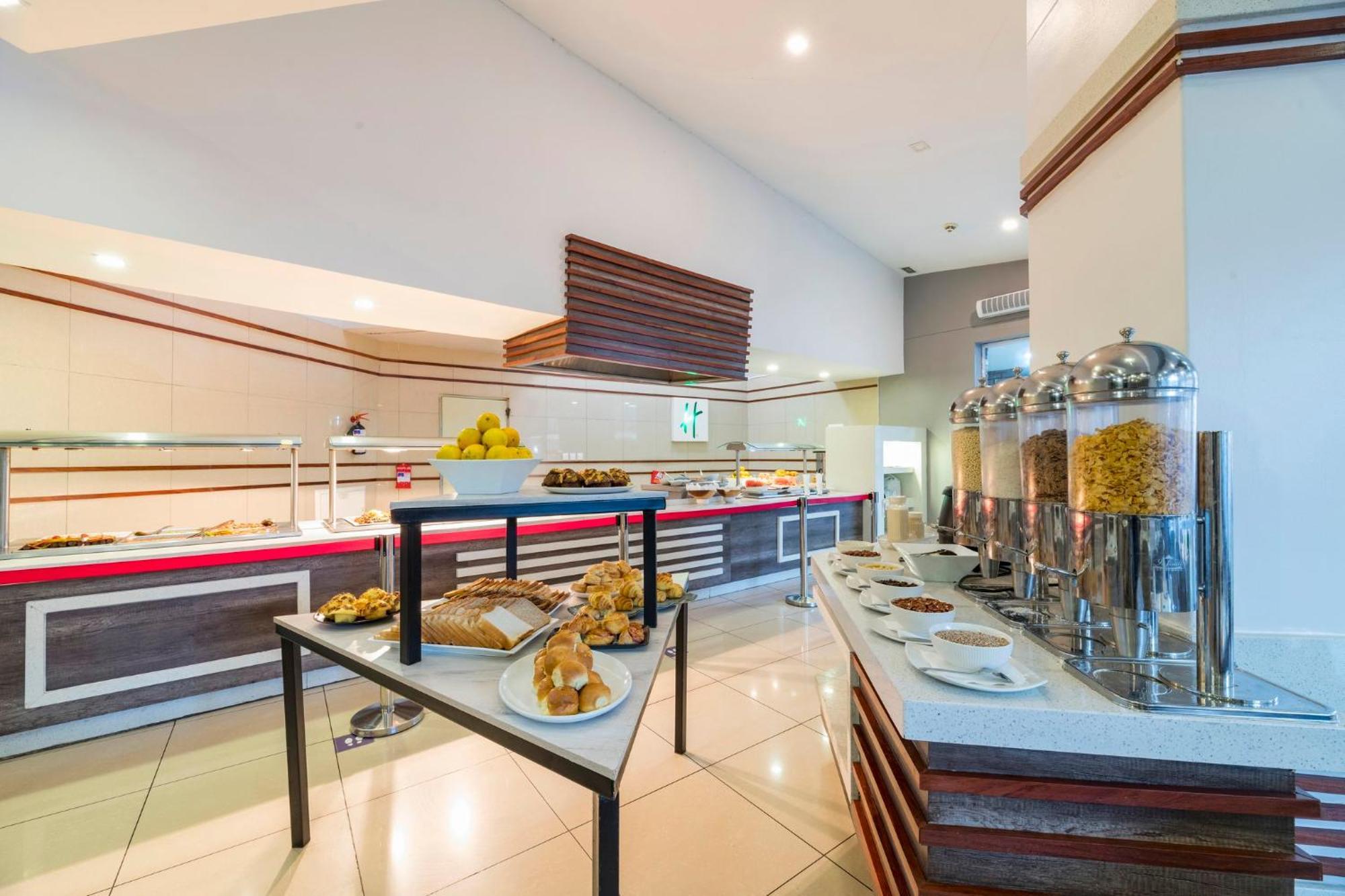 Holiday Inn - Mutare By Ihg Exterior photo